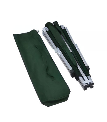 Lit de camp vert plié avec sac de rangement  – Direct médical