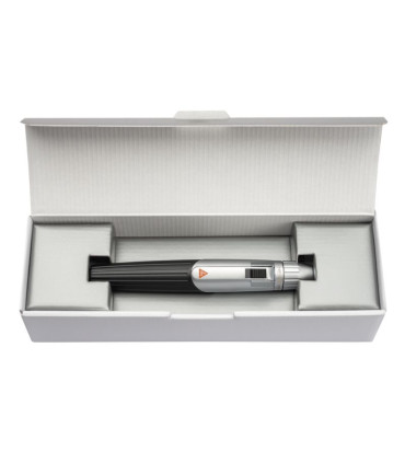 Lampe d’examen portable HEINE mini-c avec piles dans sa boîte