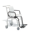 Fauteuil de pesée médical assis pour patients à mobilité réduite, précision jusqu’à 200 kg SECA 956